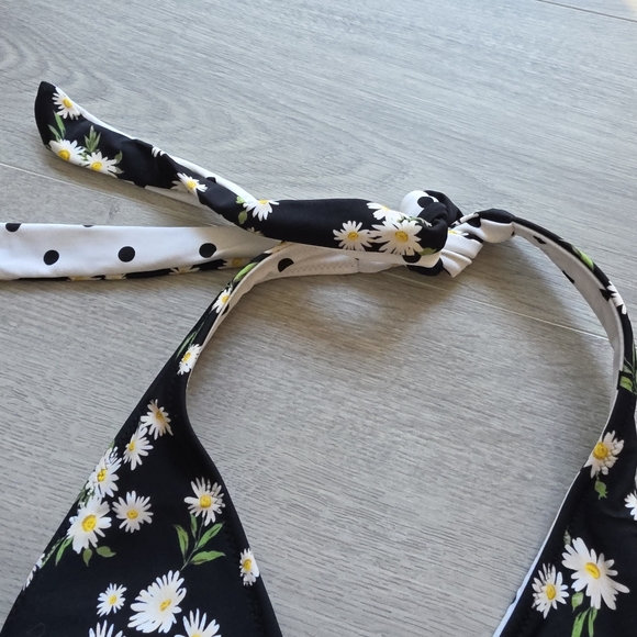 Shade & Shore Reversible Halter Top - Picture 2 of 5